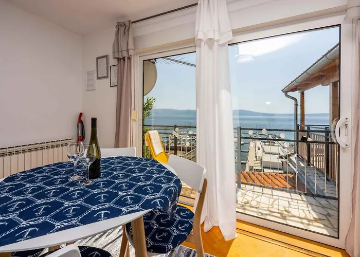 Apartment In 45266 Novi Vinodolski